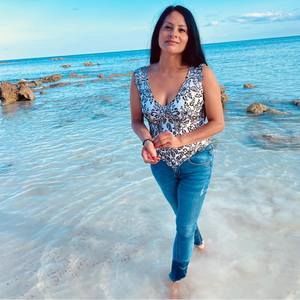 Meet your Posher, Salma